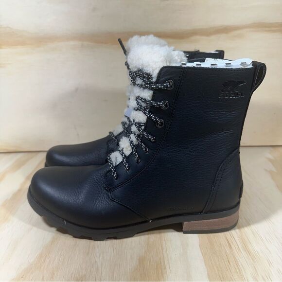 Sorel Shoes - Sorel Emelie Short Lace Cozy Boots Women’s Size 7 - New in Box